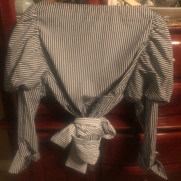 Fashion Nova puffy sleeves blouse - Picture 5 of 5